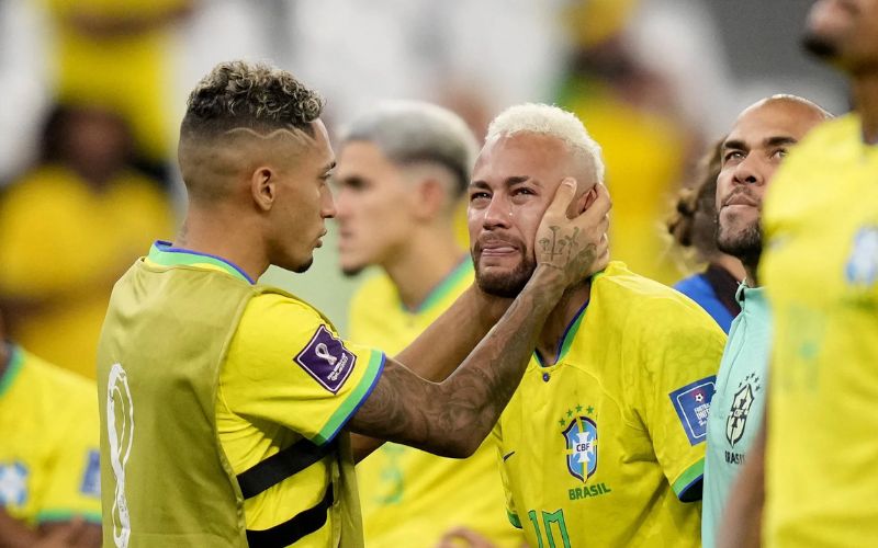 Sự viral của những bức ảnh Neymar khóc