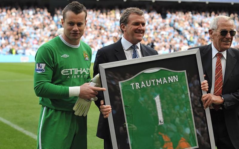 Thủ môn: Bert Trautmann - Người hùng thầm lặng với trái tim dũng cảm